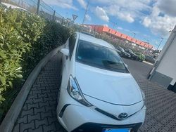 Weiß Gebraucht 2017 Toyota Prius+ Comfort Van / Kleinbus | 15.470 € (Etwas zu teuer)
