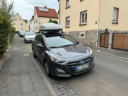 Grau Gebraucht 2016 Hyundai i30 Limousine | 7.750 €