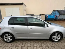 Silber Gebraucht 2009 VW Golf VI Limousine | 4.000 € (Fairer Preis)