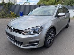 Silber Gebraucht 2016 VW Golf VII Allstar Kombi | 15.999 € (Fairer Preis)