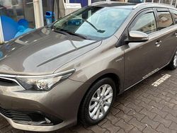 Grau Gebraucht 2018 Toyota Auris Touring Sports Kombi | 11.799 €