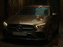 Grau Gebraucht 2020 Mercedes A200 AMG Limousine | 22.750 € (Fairer Preis)