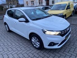 Weiß Gebraucht 2023 Dacia Sandero Expression Kleinwagen | 11.590 € (Superpreis)