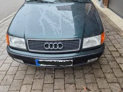 Grün Gebraucht 1992 Audi 100 Limousine | 2.200 €