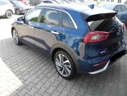 Blau Gebraucht 2018 Kia Niro Spirit SUV | 14.400 € (Fairer Preis)