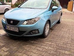 Blau Gebraucht 2009 Seat Ibiza Limousine | 8.345 € (Etwas zu teuer)