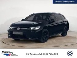 Schwarz Gebraucht 2024 VW Passat R-line Kombi | 45.998 €
