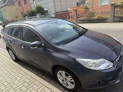 Grau Gebraucht 2011 Ford Focus Trend Kombi | 5.950 € (Fairer Preis)