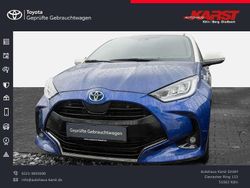 Nachtblau mica metallic, dach weiss Gebraucht 2021 Toyota Yaris Hybrid Style Kleinwagen | 18.455 € (Etwas zu teuer)