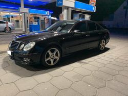 Schwarz Gebraucht 2006 Mercedes E280 Sport Limousine | 9.000 €