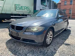 Grau Gebraucht 2006 BMW 320 Kombi | 2.100 €