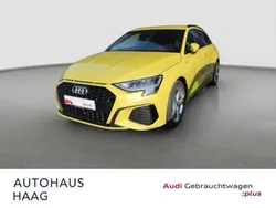 Pythongelb Gebraucht 2024 Audi A3 Sportback Business Limousine | 33.749 € (Guter Preis)