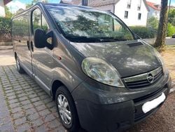 Grau Gebraucht 2012 Opel Vivaro Van | 5.500 € (Guter Preis)