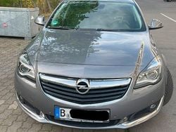 Grau Gebraucht 2016 Opel Insignia Limousine | 10.490 € (Fairer Preis)