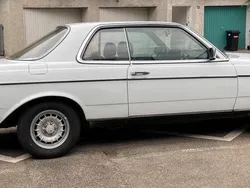 Weiß Gebraucht 1979 Mercedes 230 Coupé | 6.800 €