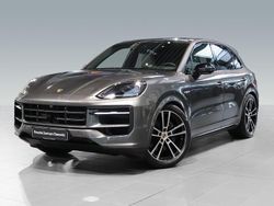 Grau Gebraucht 2025 Porsche Cayenne SUV | 118.690 € (Teuer)