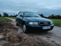 Grün Gebraucht 1995 Audi A4 S-Line Limousine | 1.750 €
