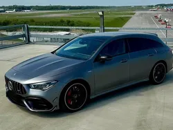 Grau Gebraucht 2022 Mercedes CLA45 AMG Shooting Brake AMG Kombi | 52.985 € (Fairer Preis)