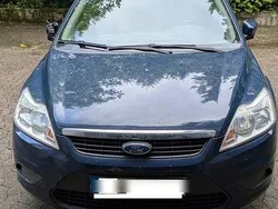 Blau Gebraucht 2010 Ford Focus Kombi | 1.100 € (Superpreis)