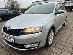 Silber Gebraucht 2014 Skoda Rapid Drive Kombi | 5.999 € (Fairer Preis)
