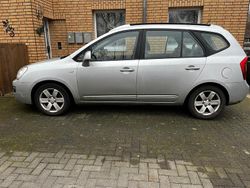 Silber Gebraucht 2007 Kia Carens Van / Kleinbus | 1.499 € (Superpreis)