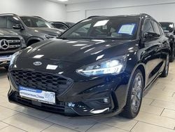 Schwarz Gebraucht 2021 Ford Focus ST-Line Kombi | 17.440 € (Guter Preis)