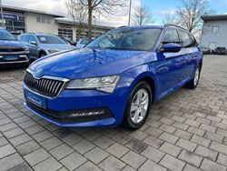 Blau Gebraucht 2019 Skoda Superb Ambition Kombi | 19.900 €