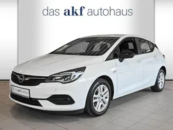 Weiss Gebraucht 2022 Opel Astra Edition Limousine | 13.450 € (Guter Preis)