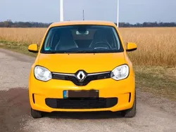 Gelb Gebraucht 2020 Renault Twingo LIMITED Kleinwagen | 9.500 € (Guter Preis)