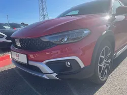 Rot Gebraucht 2022 Fiat Tipo Cross Limousine | 17.900 € (Teuer)