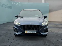 Blau Gebraucht 2022 Ford Kuga ST-Line SUV | 26.600 € (Guter Preis)