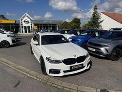 Alpinweiss iii Gebraucht 2018 BMW 540 M Sport Limousine | 37.300 € (Fairer Preis)