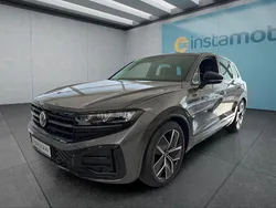 Grau Gebraucht 2024 VW Touareg SUV | 69.499 € (Fairer Preis)