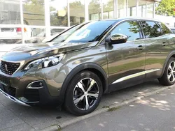 Grau Gebraucht 2018 Peugeot 3008 GT SUV | 19.999 € (Fairer Preis)