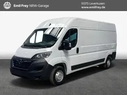 Casablancaweiß Gebraucht 2023 Opel Movano Selection Van | 26.975 € (Guter Preis)