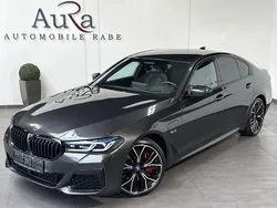 Grau Gebraucht 2022 BMW 545e M Sport Limousine | 44.749 € (Fairer Preis)