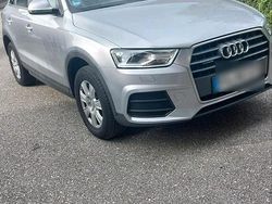Grau Gebraucht 2017 Audi Q3 SUV | 18.000 € (Fairer Preis)