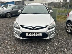 Silber Gebraucht 2011 Hyundai i30 Kombi | 3.999 € (Fairer Preis)