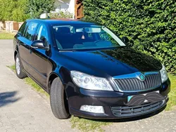 Schwarz Gebraucht 2011 Skoda Octavia Classic Kombi | 4.199 € (Fairer Preis)