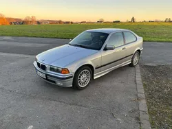 Silber Gebraucht 1997 BMW 323 Compact Kleinwagen | 6.500 € (Fairer Preis)