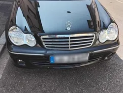 Schwarz Gebraucht 2006 Mercedes 220 Avantgarde Kombi | 3.500 € (Superpreis)