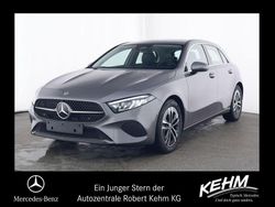 Grau Gebraucht 2024 Mercedes A200 Progressive Kleinwagen | 28.440 € (Guter Preis)