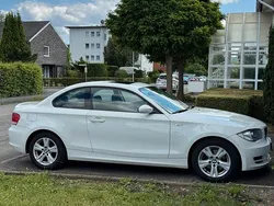 Weiß Gebraucht 2009 BMW 120 Coupé Coupé | 7.999 € (Fairer Preis)