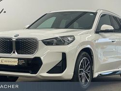 Alpinweiss Gebraucht 2023 BMW iX1 Luxury Line SUV | 44.440 € (Fairer Preis)