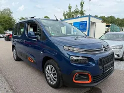 Blau Gebraucht 2019 Citroën Berlingo Feel Van / Kleinbus | 8.290 € (Guter Preis)