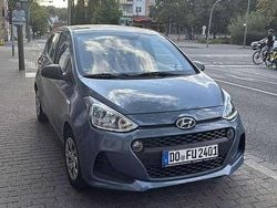 Blau Gebraucht 2017 Hyundai i10 Classic Kleinwagen | 4.700 € (Guter Preis)