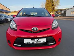 Rot Gebraucht 2014 Toyota Aygo Cool Kleinwagen | 4.750 € (Fairer Preis)