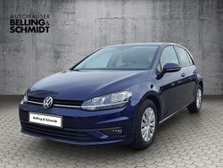 Blau (metallic) Gebraucht 2017 VW Golf VII Sound Limousine | 14.440 € (Guter Preis)