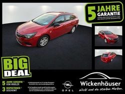 Chili rot/kardio rot (metallic) Gebraucht 2022 Opel Astra Edition Kombi | 16.990 € (Guter Preis)
