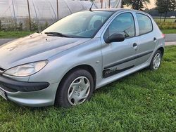 Silber Gebraucht 1999 Peugeot 206 Kleinwagen | 1.330 € (Fairer Preis)